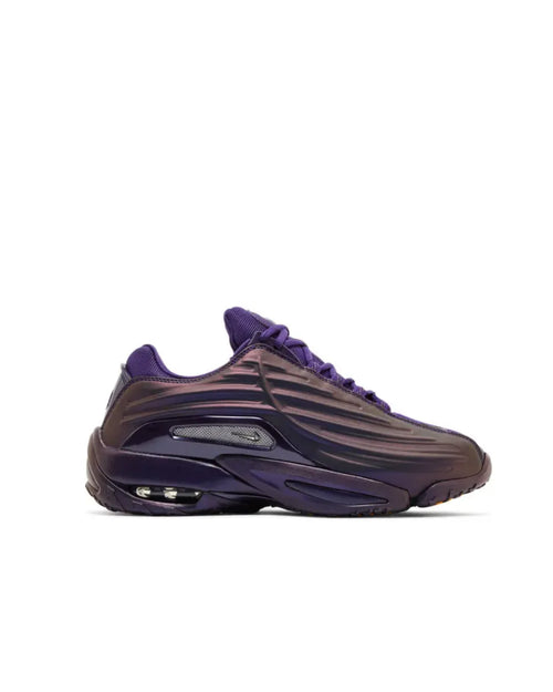 Hot Step Sneaker